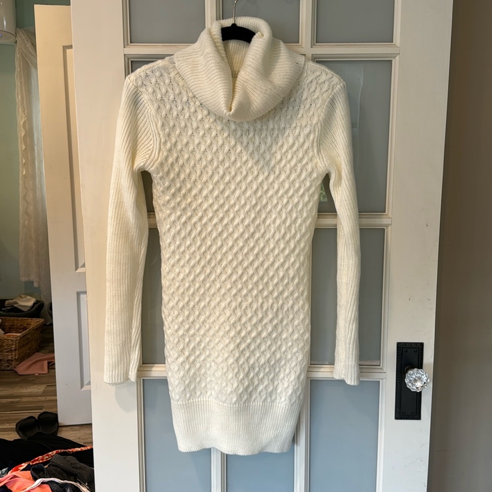 White sweater dress small